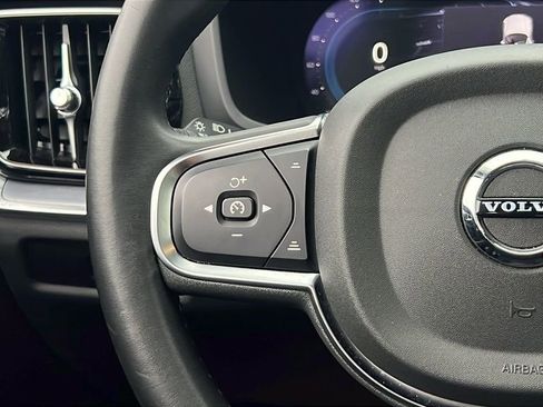 Used 2024 Volvo S60 B5 Core image 26