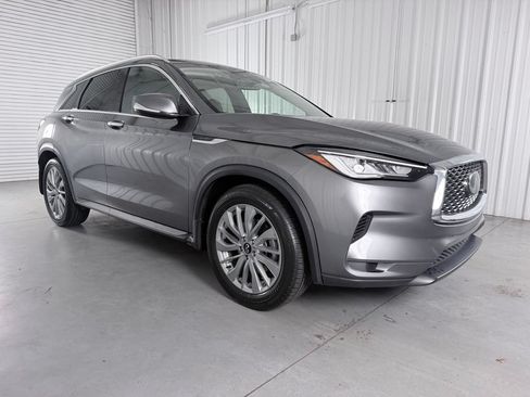 Certified 2023 INFINITI QX50 Luxe FWD image 3