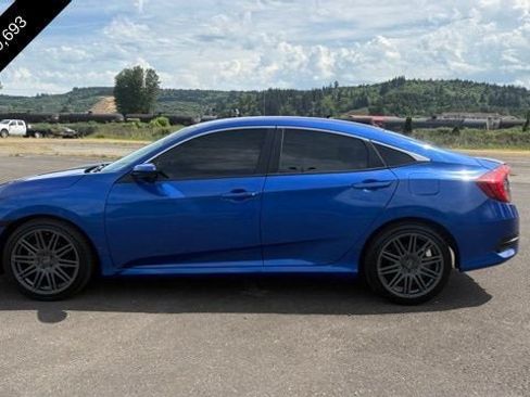 Used 2020 Honda Civic Sport image 4
