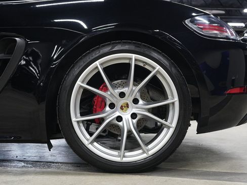 Used 2021 Porsche 718 Cayman RWD image 28