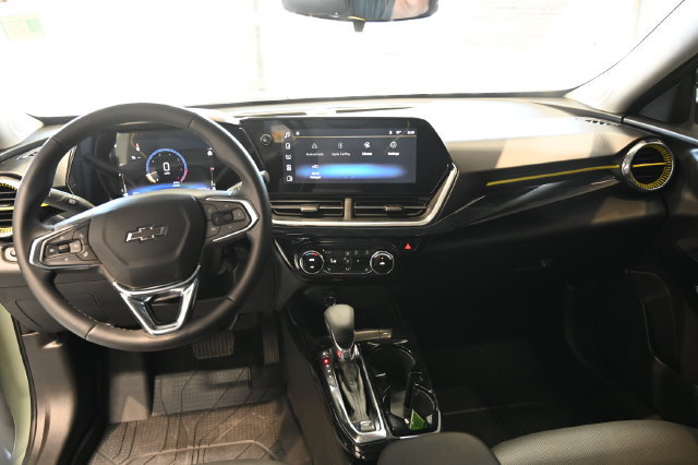 Used 2026 Chevrolet Trax ACTIV w/ Driver Confidence Package FWD image 12