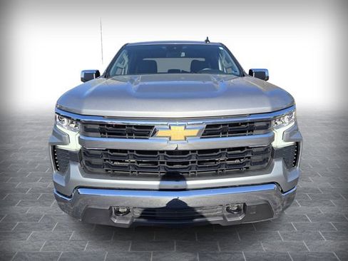 Used 2025 Chevrolet Silverado 1500 LT AWD/4WD image 2