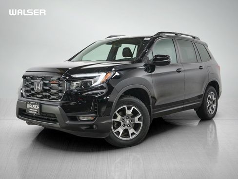 Used 2023 Honda Passport TrailSport image 1