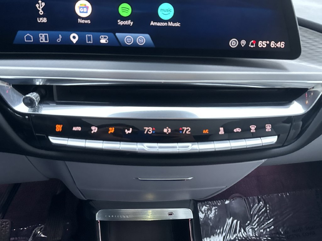 Used 2024 Cadillac Lyriq Luxury AWD/4WD image 17