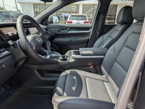 New 2027 GMC Terrain Elevation w/ Elevation Premium Package FWD image 26