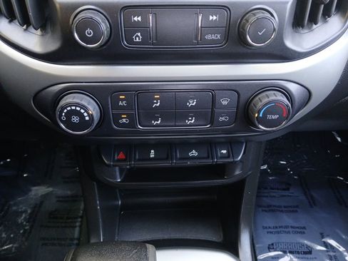 Used 2021 Chevrolet Colorado LT image 4