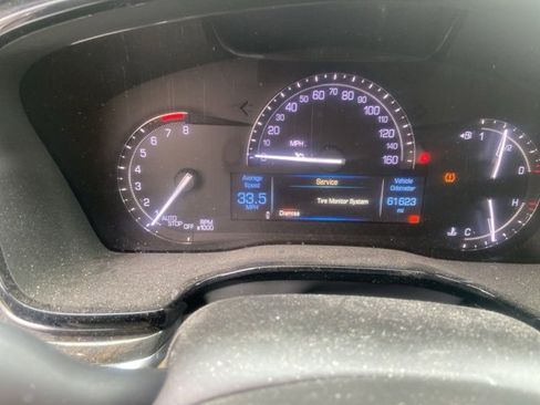 Used 2019 Cadillac XT5 FWD image 6