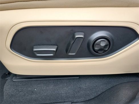 New 2025 Jeep Grand Cherokee Limited image 16