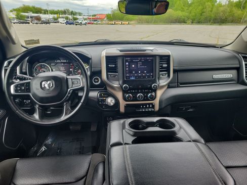 Used 2022 RAM 1500 Laramie AWD/4WD image 18