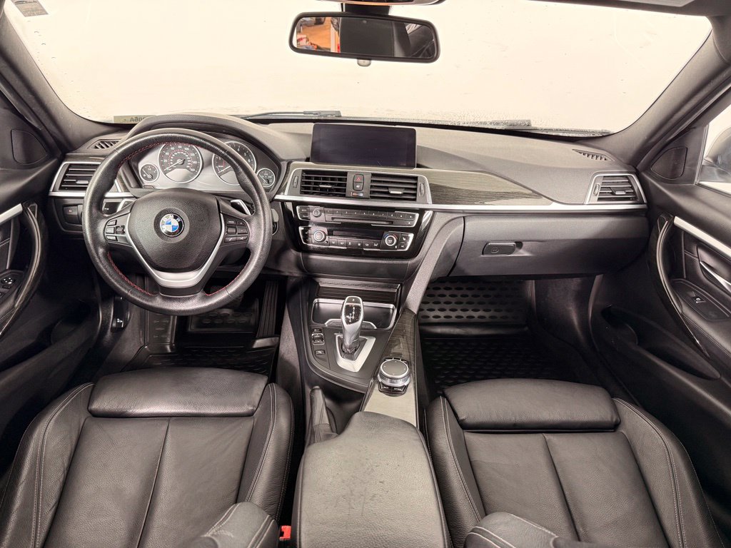 Used 2017 BMW 330i xDrive Sedan AWD/4WD image 6