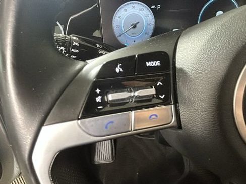 Used 2023 Hyundai Elantra SEL w/ Convenience Package FWD image 16