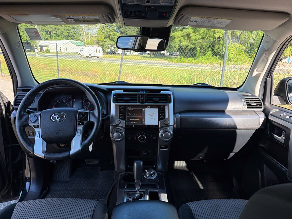 Used 2020 Toyota 4Runner SR5 AWD/4WD image 8