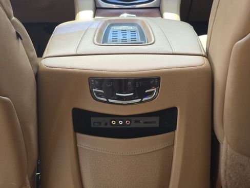 Used 2016 Cadillac Escalade Platinum AWD/4WD image 25