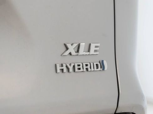 Used 2024 Toyota RAV4 XLE w/ Convenience Package AWD/4WD image 10
