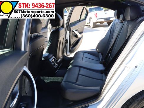 Used 2015 BMW 320i Sedan RWD image 14
