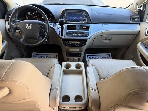 Used 2010 Honda Odyssey Touring image 9