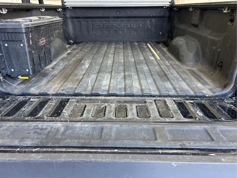 Used 2019 GMC Sierra 2500 Denali w/ Duramax Plus Package AWD/4WD image 16