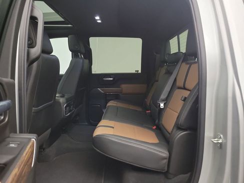 Used 2020 Chevrolet Silverado 2500 High Country image 13