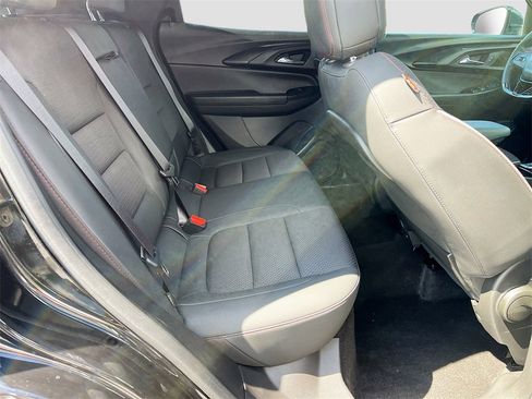 Used 2023 Chevrolet TrailBlazer RS image 24