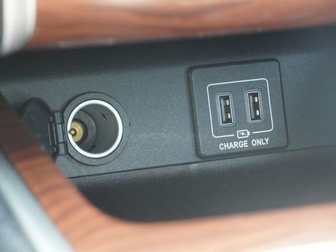 Used 2018 Nissan Pathfinder Platinum FWD image 31