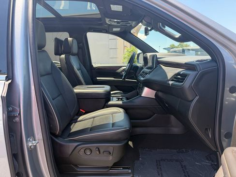 Used 2024 Chevrolet Tahoe Premier RWD image 18