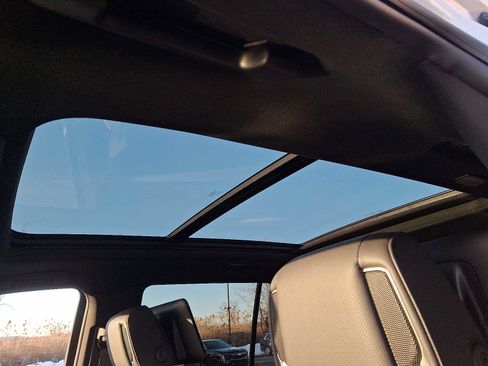 Used 2026 Cadillac Escalade Luxury w/ Touring Package image 16