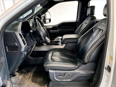Used 2022 Ford F350 Platinum image 15