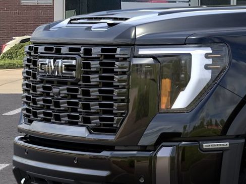 New 2026 GMC Sierra 3500 Denali Ultimate AWD/4WD image 13