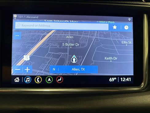 Used 2021 GMC Yukon Denali w/ Denali Premium Package image 24