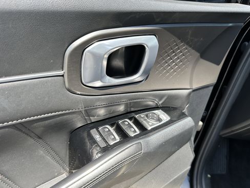 Certified 2023 Kia Sorento SX FWD image 27