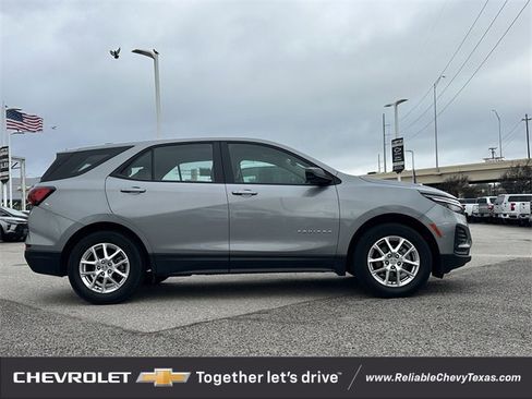 Certified 2024 Chevrolet Equinox LS image 2