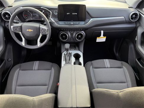 New 2026 Chevrolet Blazer LT image 10