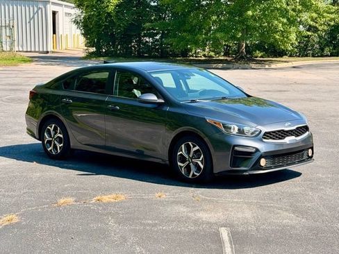 Used 2021 Kia Forte LXS FWD image 10