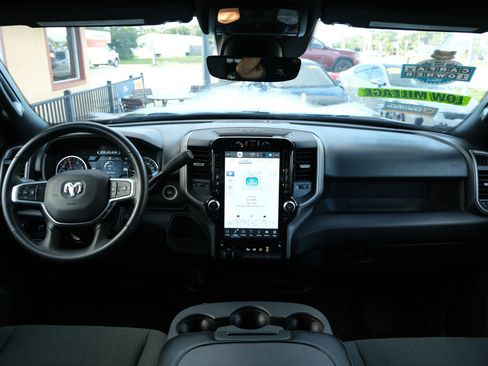 Used 2024 RAM 2500 Tradesman w/ Safety Group image 26