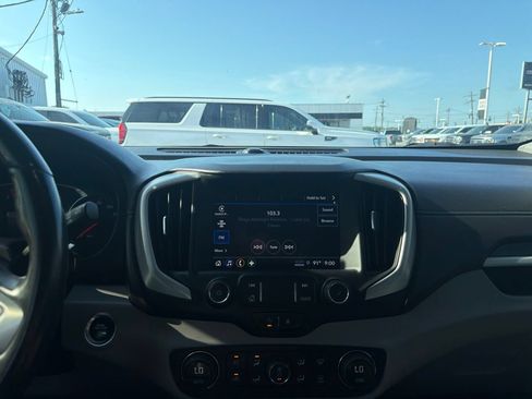 Used 2022 GMC Terrain SLT FWD image 10