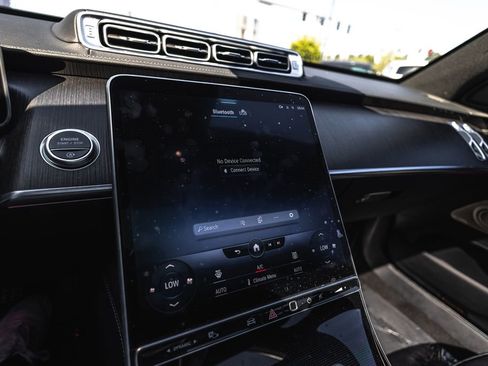 Used 2022 Mercedes-Benz S 500 4MATIC w/ AMG Line Package image 15