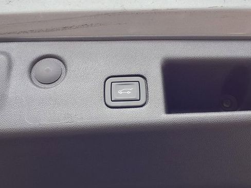 Used 2024 Chevrolet Equinox LT w/ LPO, Floor Liner Package image 21