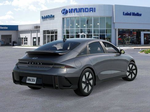 New 2025 Hyundai Ioniq 6 SE image 4