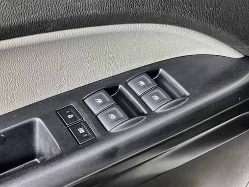 Used 2020 Chevrolet Colorado W/T w/ WT Convenience Package AWD/4WD image 9