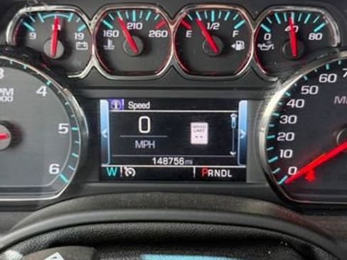 Used 2019 GMC Yukon XL SLT w/ Open Road Package AWD/4WD image 5