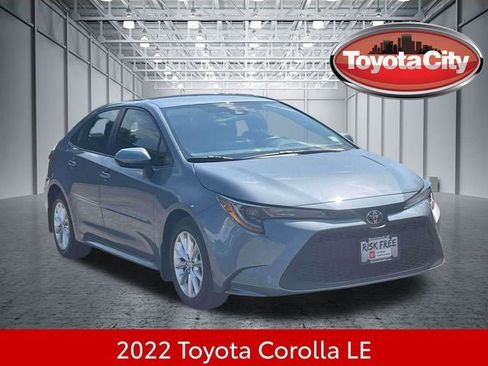 Certified 2022 Toyota Corolla LE w/ LE Convenience Package FWD image 1