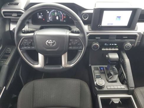 Used 2025 Toyota 4Runner SR5 AWD/4WD image 16