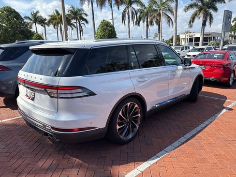 Used 2024 Lincoln Aviator Reserve w/ Equipment Group 201A image 8