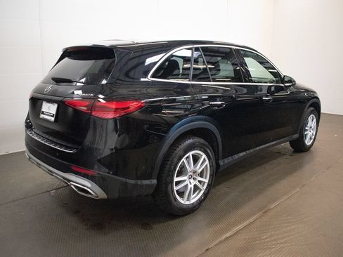 Used 2023 Mercedes-Benz GLC 300 4MATIC image 4