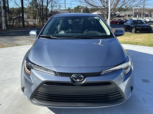 Certified 2025 Toyota Corolla LE image 3
