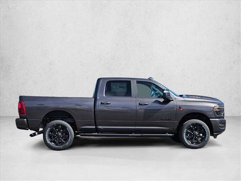 New 2026 RAM 2500 Laramie AWD/4WD image 5