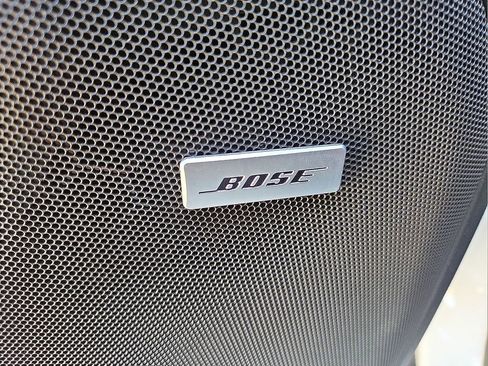 Used 2023 Chevrolet Suburban Premier image 20