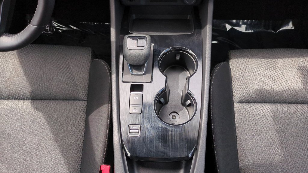 Used 2025 Nissan Rogue SV FWD image 18