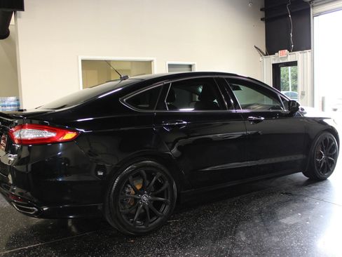 Used 2016 Ford Fusion Titanium FWD image 3
