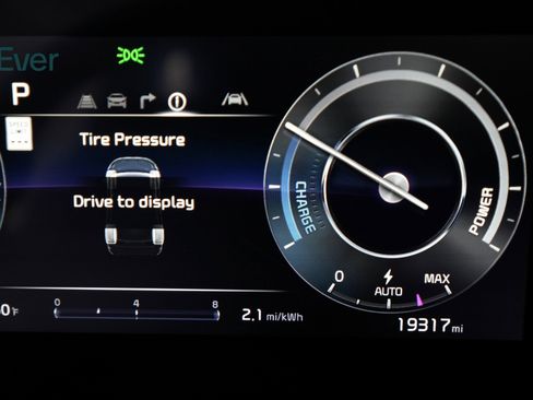 Used 2023 Kia Niro Wave w/ Wave Preserve Package image 24